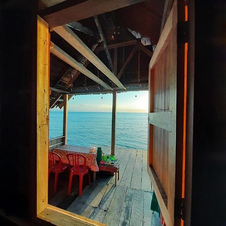Nyanse Homestay - Raja Ampat Besir Ngoại thất bức ảnh