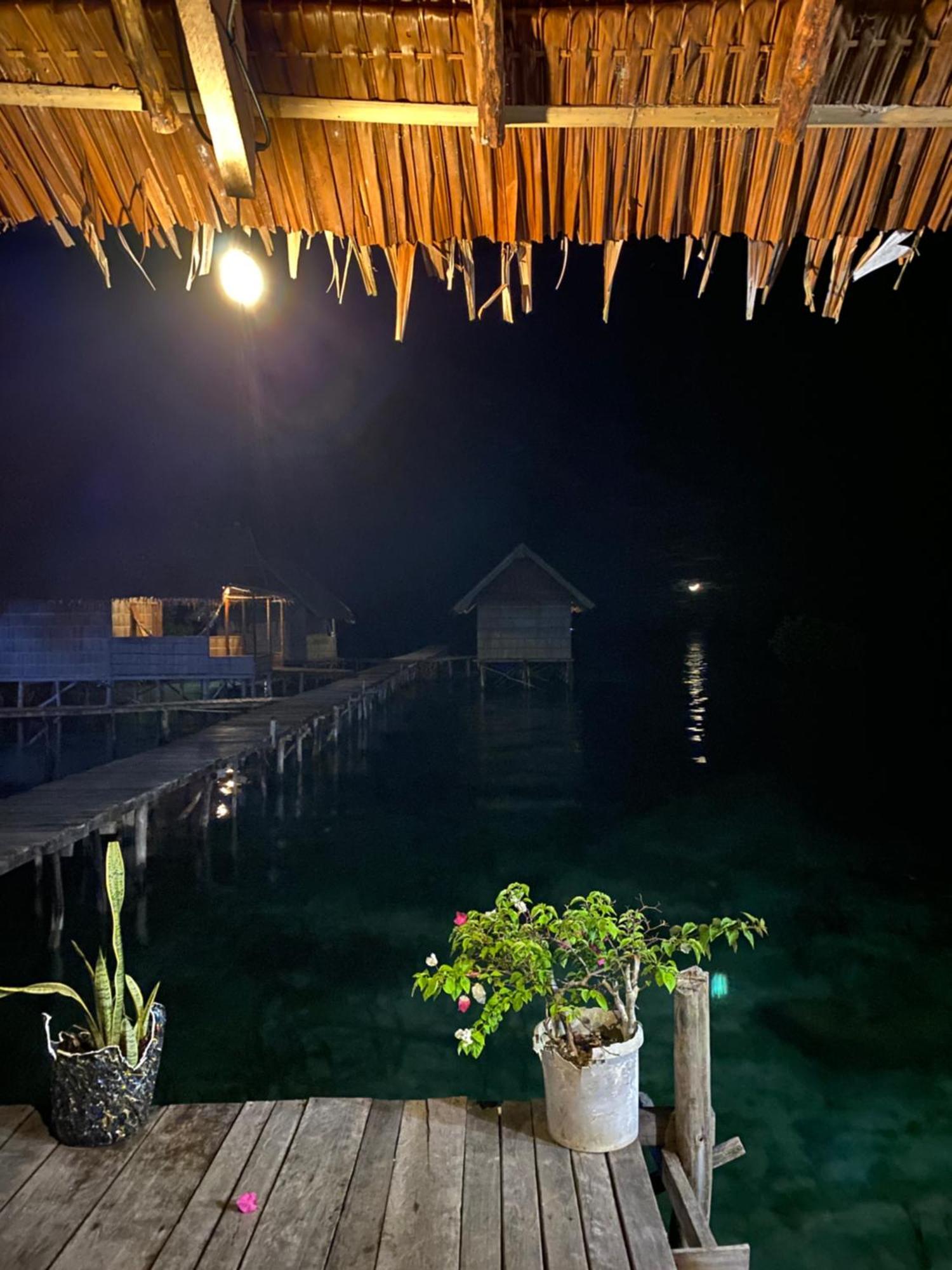 Nyanse Homestay - Raja Ampat Besir Ngoại thất bức ảnh