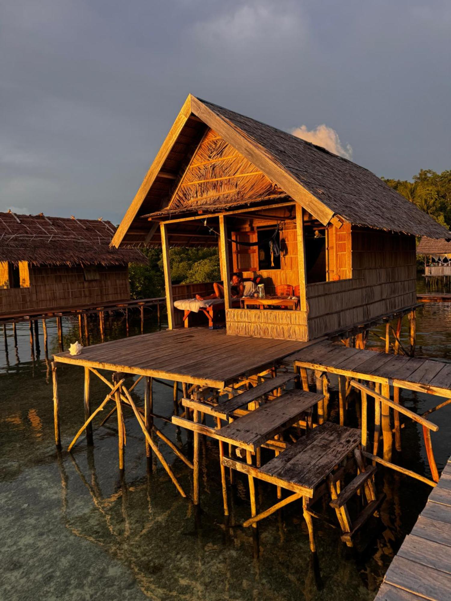 Nyanse Homestay - Raja Ampat Besir Ngoại thất bức ảnh