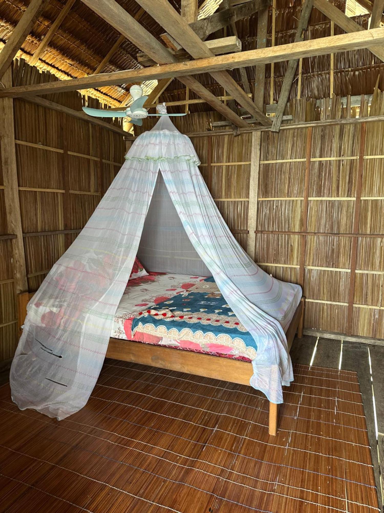 Nyanse Homestay - Raja Ampat Besir Ngoại thất bức ảnh