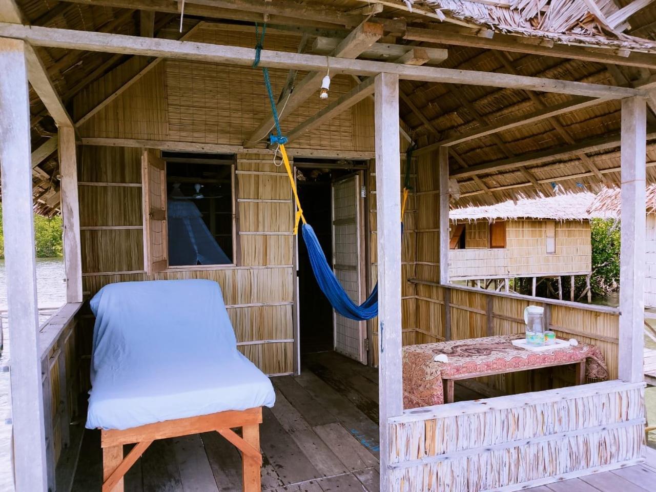 Nyanse Homestay - Raja Ampat Besir Ngoại thất bức ảnh